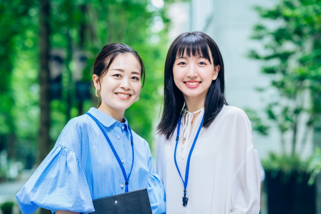 キャリアウーマンのツーショット