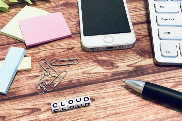 クラウドファンディング