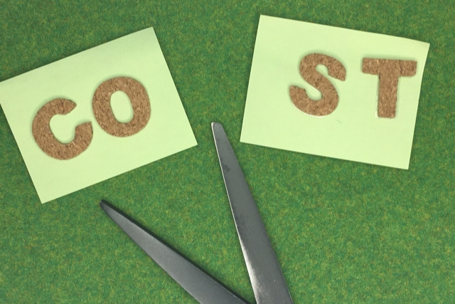 無駄な支出を見直してコスト削減を図る